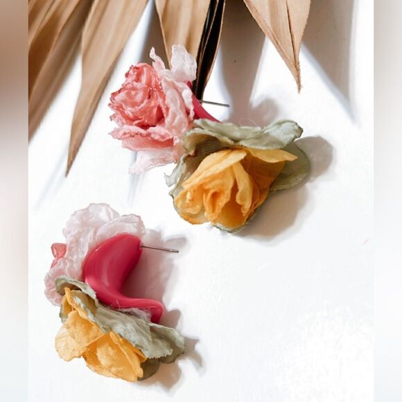 Boho flower statement earrings #1047 - Picture 3 of 4